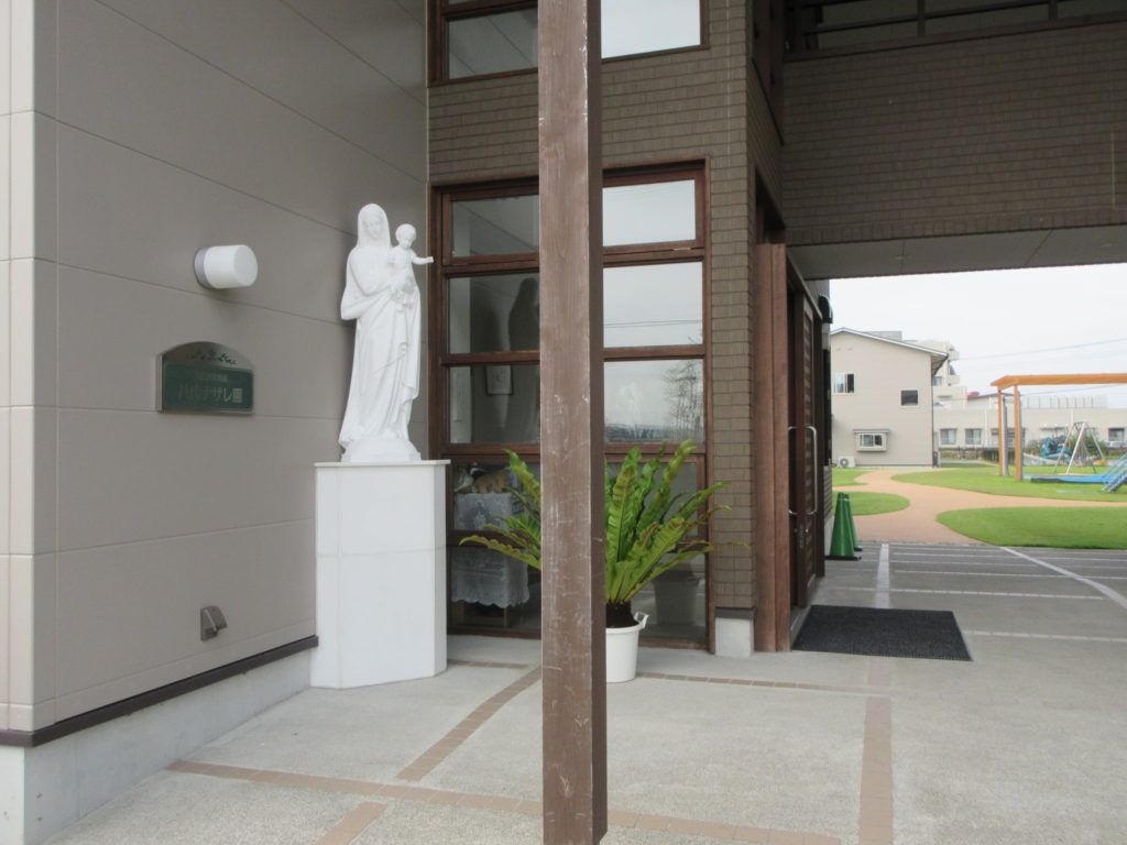 「マリア様」のご像